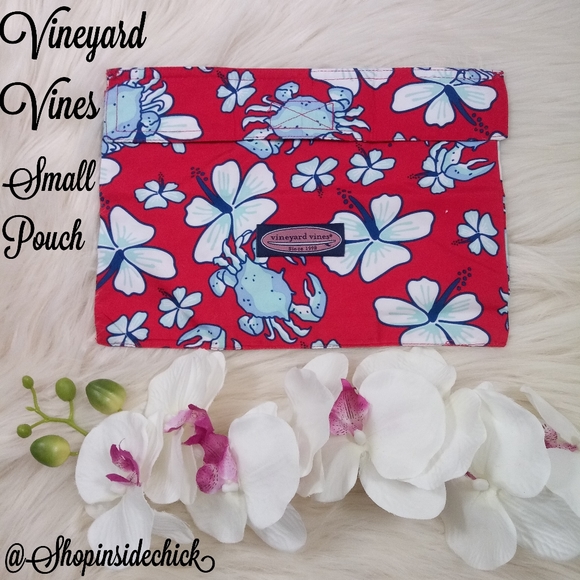 Vineyard Vines Accessories - 🍓$10 In Bundle🍓Vineyard Vines Floral Small Pouch